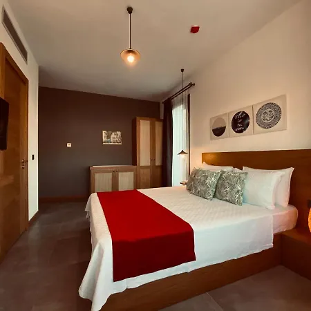 Hotel Yerli