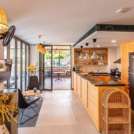 Yerli Alacati מלון 2*