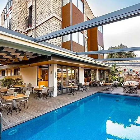 Hotel Yerli 2*